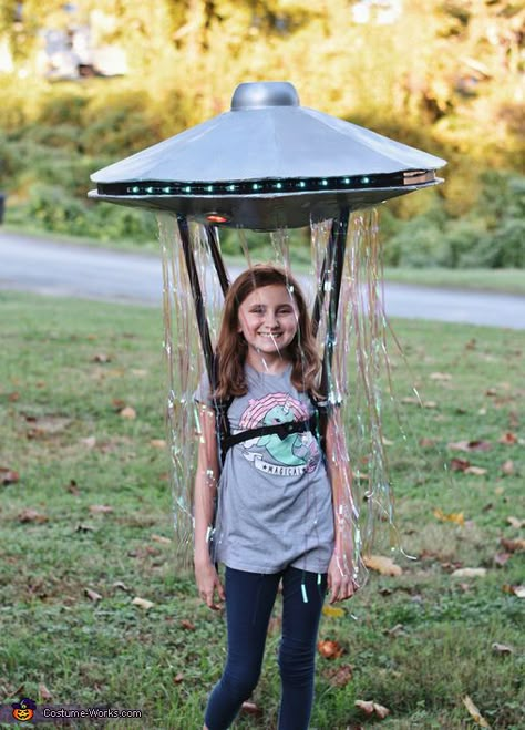 Abducted By Alien Costume, Ufo Costume Diy, Alien Spaceship Costume, Space Costume Diy, Ufo Costume, Alien Abduction Costume, Outer Space Costume, October Diy, Party Curtain