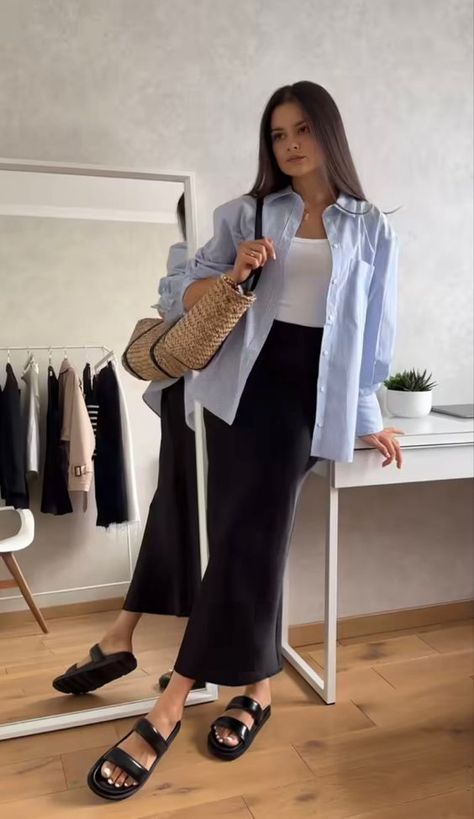 48 Skirts And Sandals Outfits For Summer - Styleoholic Looks Adidas, Modest Summer Outfits, Casual Day Outfits, Stylish Work Outfits, Casual Chic Outfit, Modest Fashion Outfits, Mode Inspo, Business Casual Outfits, Casual Style Outfits