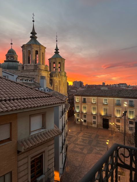 zaragoza, spain #europe #europetravel #travel #spain summer travel #aesthetic Zaragoza, Spanish Aethstetic, Spain Streets Aesthetic, Spain Architecture Aesthetic, Spain Romance Aesthetic, Spain Aesthetics Winter, Travel Aesthetic Spain, Spain Trip Aesthetic, Life In Spain Aesthetic