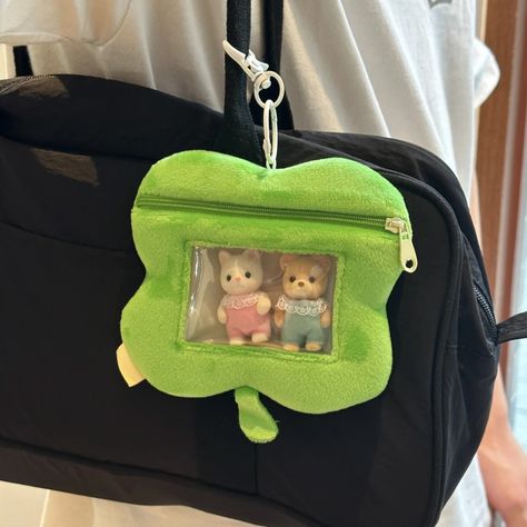 Sylvanian Families Custom, Transparent Keychain, Cute Small Purse, Y2k Bags, Calico Critters Families, Plush Bags, Jewelry Accessories Ideas, Keychain Bag, Cute Backpacks