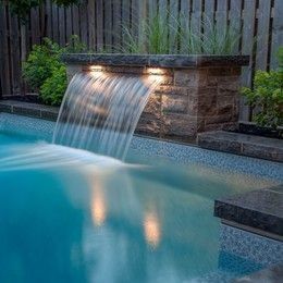 Spool Pool, Swimming Pool Fountains, Fountain Wall, Swimming Pool Waterfall, Dream Backyard Pool, Landscape Design Ideas, Pools Backyard Inground, Modern Pool, Pool Water Features