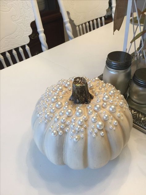 pumpkin decor Pumkin Decoration, Unique Halloween Decorations, Scary Halloween Decorations Diy, Diy Halloween Decor, Adornos Halloween, Fall Deco, Fall Halloween Decor, Pumpkin Crafts, Be Patient