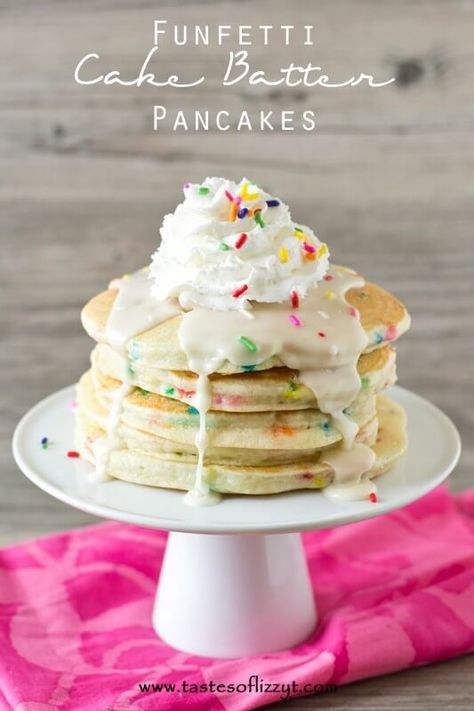 Cake Batter Pancakes, Funfetti Pancakes, Cake Mix Pancakes, Birthday Breakfast, Funfetti Cake, Pancakes Easy, Savoury Cake, Cake Batter, Easy Cake