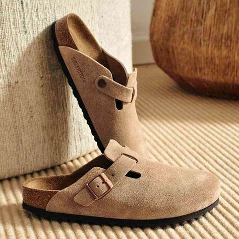 Birkenstock Women's Boston Soft Footbed Clogs
Best Comfy New Hot Trend 2024 NWT Birkenstock Clogs Platform, Boston Suede Birkenstock, Shoes For Women Clogs & Mules, Brikstocks Clogs, Burken Stocks Clog, Berkinstock Clogs Outfit Fall, Brown Boston Clogs, Mule Birkenstock, Birks Clogs