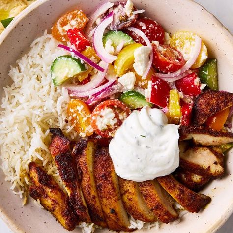 These Chicken Shawarma Bowls Will Make Meal Prep Exciting Hard Recipes, Bowl Dinners, Shawarma Bowl, Fall Chicken Recipes, Heathly Recipes, Golo Recipes, Cheesesteak Stuffed Peppers, Bowl Meals, Hummus And Pita