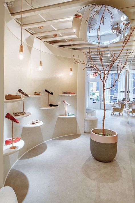 Christian Lahoude Studio Crafts an Ultra-Feminine Boutique for Shoe Brand Josefinas Shoe Store Design, Retail Lighting, Growing Business, Boutique Interior Design, Store Interiors, Showroom Design, Retail Store Design, Boutique Interior, Interior Design Magazine