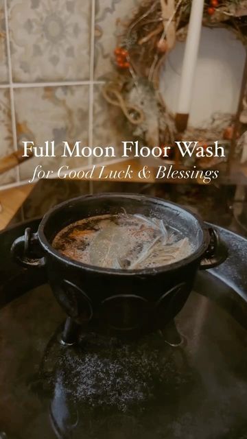 Celeste Larsen on Instagram: "Full moon blessings! Here is a bit of hearth witchery to partake in tonight 🌕⁣ ⁣ Simmer or steep bay leaf, rosemary, star anise, allspice, nutmeg, and juniper in water during the full moon.⁣ ⁣ Awaken or call to the spirit of each herb as you add it to the pot, and call in the lunar energy of the full moon as well. Speak your specific intention to bless the infusion with good luck.⁣ ⁣ Strain and store in a glass bottle or jar, or use right away by adding to a bucket Full Moon Simmer Pots Witchcraft, Full Moon Bay Leaf Ritual, Full Moon Party Food, Full Moon Simmer Pot Recipes, Mason Simmer Pot, New Moon Simmer Pot, Full Moon Simmer Pot, Samhain Simmer Pot, Full Moon Food