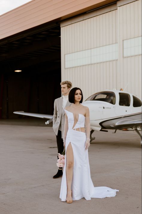 Aviation Couple Photoshoot, Airplane Hangar Photoshoot, Airplane Hanger Photoshoot, Airport Photoshoot Ideas, Hangar Photoshoot, Airplane Elopement, Pilot Photoshoot, Plane Photoshoot, Pilot Couple