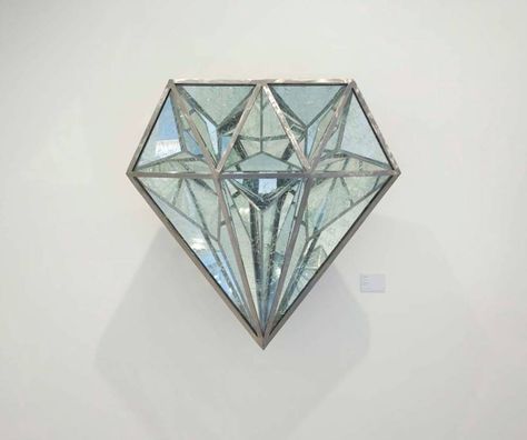 Diamond Sculpture, Reflective Sculpture, Painting Paris, Office Creative, 3d Mirror, Mirror Box, Broken Mirror, Mirror Artwork, Dj Booth