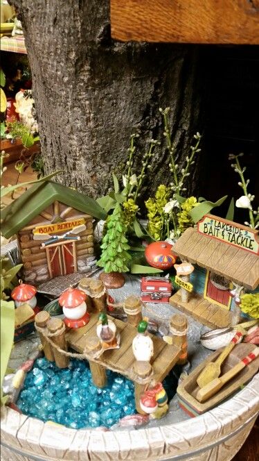 Pirate Fairy Garden Ideas, Beach Fairy Garden Ideas Diy, Fairy Garden River, Fairy Boat, Fishing Fairy Garden Ideas, Beach Fairy Garden, Fairy Garden Crafts, Dish Garden, Outdoor Garden Decor