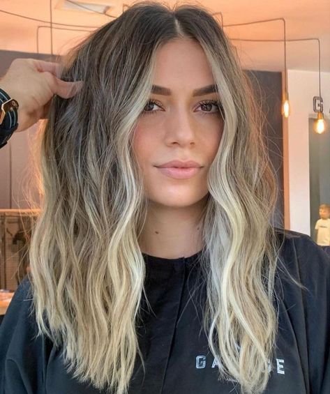 Blended Blonde, Ashy Blonde Hair, Dark Blonde Balayage, Rooted Blonde, Baylage Hair, Blonde Hair With Roots, Dark Blonde Hair Color, Blonde Tips, Blonde Roots