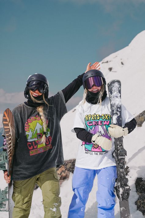 Snowboarding Aesthetic Women, Trendy Snowboarding Outfit, Winter Snowboarding Outfits, Ski Spirit Day Outfit, Cool Ski Outfits Women, Surf Aesthetic Outfit Winter, Off The Slopes Outfits, Snow Boarding Gear Woman, Japanese Snowboard Fashion