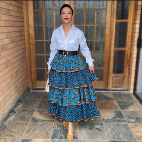 Makoti Attire, South African Traditional Dresses, African Traditional Wear, Shweshwe Dresses, Traditional African Clothing, African Fabric Dress, Traditional Attires, African Skirts, African Print Dress Ankara