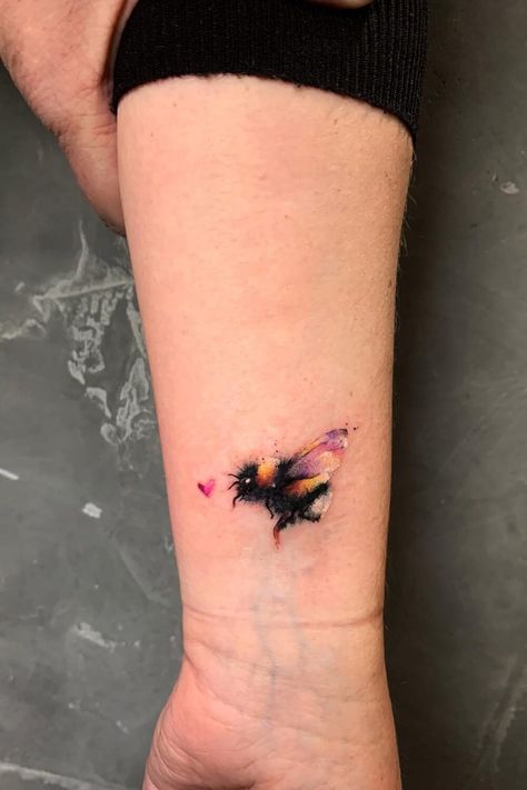 Mini Tattoos Honey Bee, Tattoo Ideas Bumblebee, Watercolor Bee Tattoo Ideas, Coloured Bee Tattoo, Watercolor Bumble Bee Tattoo, Watercolor Bumblebee Tattoo, Bee With Heart Tattoo, Just Bee Tattoo, Watercolour Bee Tattoo