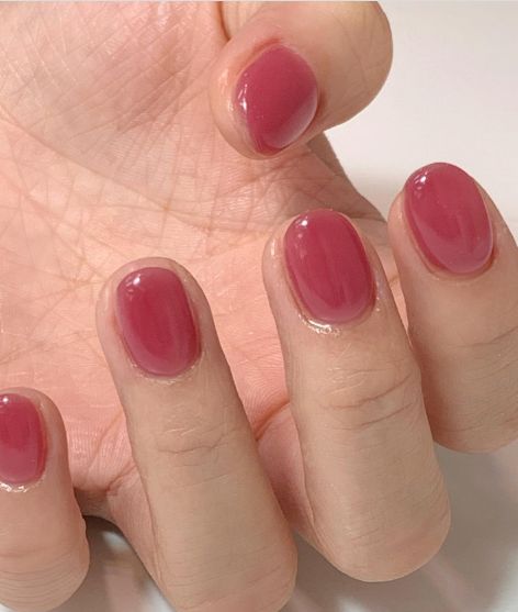 Looking for summer nail colors that will stand out? Try these fun, vibrant shades! Jelly Nails Gel Manicure, Jelly Polish, Sheer Nails, Pink Glitter Nails, Short Gel Nails, Simple Gel Nails, Her Nails, Casual Nails, Pretty Gel Nails