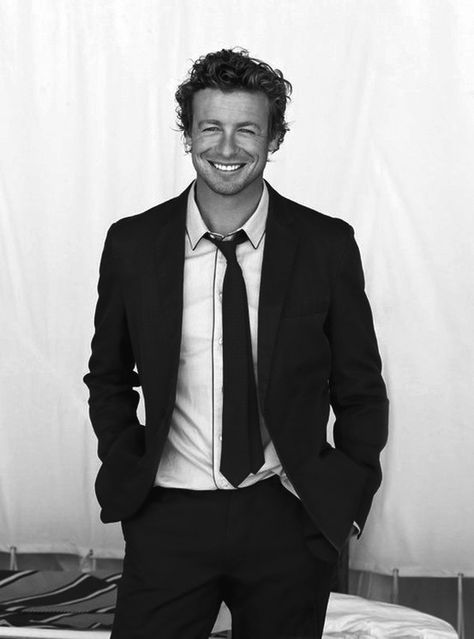 Braddock Thomas A Man In A Suit, Man In A Suit, Patrick Jane, Simon Baker, The Mentalist, John Travolta, Famous Faces, Good Looking Men, Celebrities Male