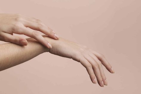 From fillers and lasers to sunscreen and hand cream, dermatologists share their tips for anti-aging your hands. Anti Aging Hand Cream, Powder Sunscreen, Anti Aging Hands, Hyaluronic Acid Fillers, Muscle Atrophy, Crepey Skin, Hand Creams, Pca Skin, Facial Sunscreen