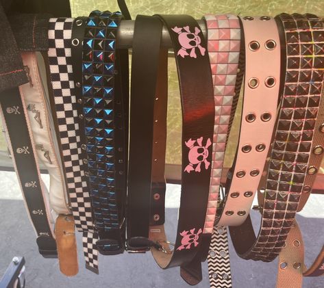 Early 2000s Belts, Early 2000s Hot Topic, Early 2000s Pop Punk Aesthetic, Layered Belts Emo Outfit, Layered Belts Emo, Emo Belt Outfit, Hot Topic 2000s, Emo Items, Early 2000s Emo Aesthetic