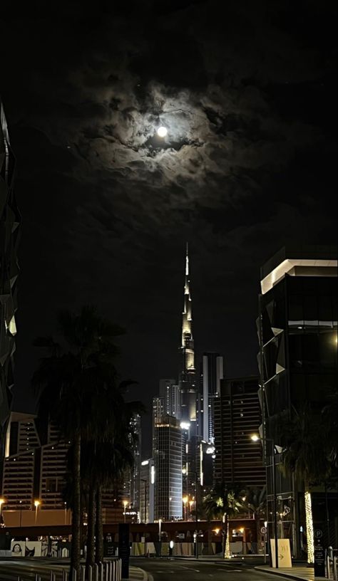 City Astethic Night, Dubai Aesthetic Night Wallpaper, Dubai Astethic, Dark Astethic, City View Night, Dark Room Photography, Skyline New York, Dubai Aesthetic, City At Night