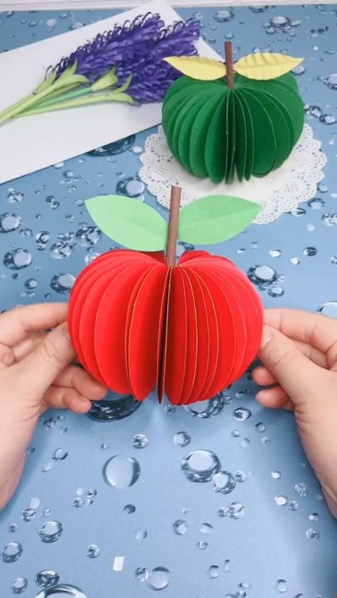 Paper Apple, Landscaping Simple, Kids Video, Cool Paper Crafts, Hand Crafts For Kids, Handmade Paper Crafts, Paper Craft Diy Projects, Diy Paper Crafts Decoration, Paper Flowers Craft