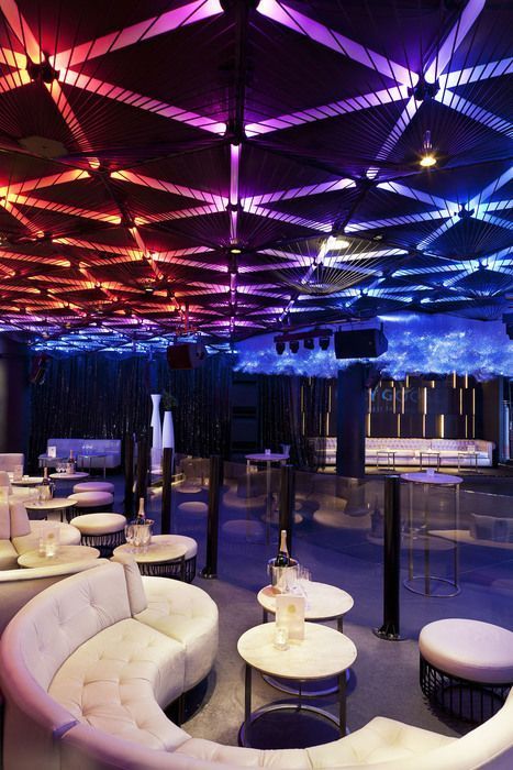 Entertainment Lounge, Bar Lounge Design, Lounge Club, Bar Design Awards, Nightclub Design, Bar Interior Design, Restaurant Lighting, Home Bar Furniture, Modern Restaurant