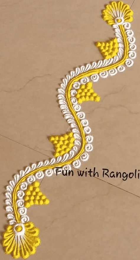 Rangoli Bail Design, Well Rangoli Design, Small Rangoli Ideas For Diwali, One Line Rangoli Designs, Dusherra Rangoli Ideas, Rangoli Designs For Border, Door Side Rangoli Designs, Small Rangoli Ideas, New Rangoli Designs Creativity Easy