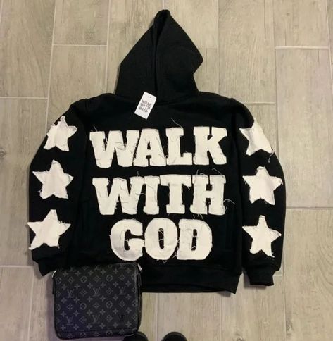 CARNIVL™ Walk With God Hoodie Price: $49.90 ◻️7 Available◻️ Size: S-XXXL Available on the website! ◻️carnvl.com◻️ Zipper Hoodies Men, Oversized Hoodie Men, Cardigan Y2k, Embroidery Hoodie, Y2k Hoodie, Vintage Star, Top Streetwear, Sports Hoodies, Hoodies Mens