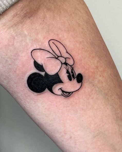 Minnie Mouse, Disney tattoo Mickey Minnie Mouse Tattoo, Minnie Mouse Small Tattoo, Minnie Mouse Outline Tattoo, Mickey Mouse Tattoo Stencil, Minnie And Daisy Tattoo, Mini Mouse Tattoo Designs, Minnie Mouse Ears Tattoo, Minnie Ears Tattoo, Minnie Mouse Bow Tattoo