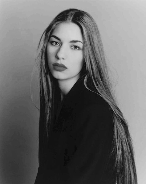 Mary Corleone, Sofia Coppola Style, Sophia Coppola, Ali Macgraw, Sofia Coppola, Claudia Schiffer, Vintage Glam, Film Director, Vintage Girls