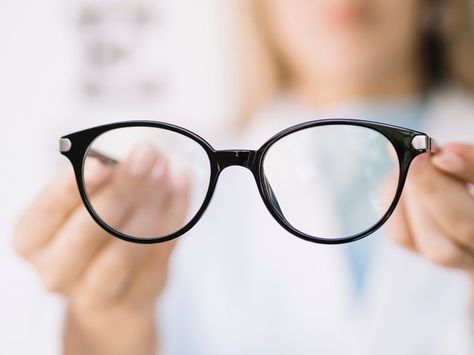 Women ophthalmologist doctor showing pai... | Premium Photo #Freepik #photo #frame #woman #fashion #doctor Retro Glasses Frames, Doctor Shows, Photo Women, Whatsapp Profile, Whatsapp Profile Picture, Photos Of Eyes, Retro Glasses, About Women, Woman Fashion