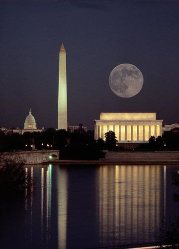 Monuments in the Moonlight! A Newbie Friendly & Social 4 Mile Sneaker Hike - Mid-Atlantic Hiking Group (Non-Profit) (Washington, DC) - Meetup Moon In The Sky, Lincoln Memorial, Washington Monument, Beautiful Moon, The Full Moon, America The Beautiful, Been There Done That, Oh The Places Youll Go, Wonderful Places