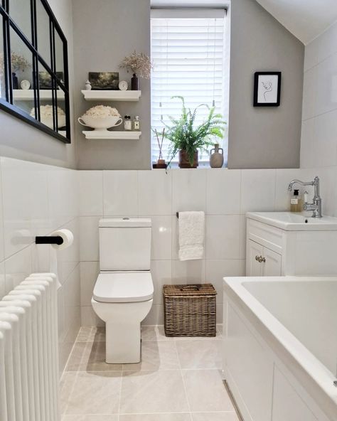 Neutral Ensuite Ideas, Small Toilet Room White Tiles, Small Main Bathroom Ideas Decor, Small Bathroom Uk Ideas, Bathroom Uk Ideas, Bathroom Ideas With White Tile, Compact Bathroom Layout, New Build Bathroom Ideas Uk, Neutral Family Bathroom