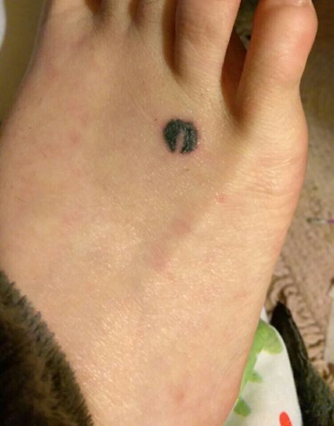 ∆#1: This is my 1st stick and poke! My goats have stomped that spot so much that I figured perfect spot to honor them! (Lol) A small goat hoof print!!! Goat Hoof Print, Hoof Print Tattoo, Small Goat Tattoo, Tattoo Goat, Goat Tattoo, Small Goat, Stick And Poke Tattoo, Hoof Print, Stick N Poke Tattoo