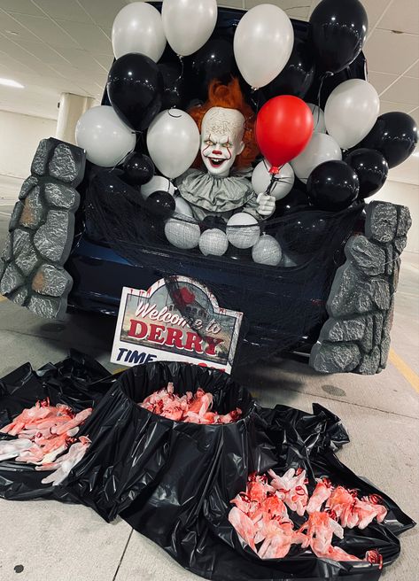 Horror Trunk Or Treat Ideas, Trunk Or Treat Car Ideas Scary, Trunk Or Treat Ideas For Cars Pennywise, It Trunk Or Treat Ideas For Cars, Scary Clown Trunk Or Treat Ideas, Penny Wise Decorations, Chucky Themed Trunk Or Treat, Pennywise Party Decorations, Pennywise Themed Party