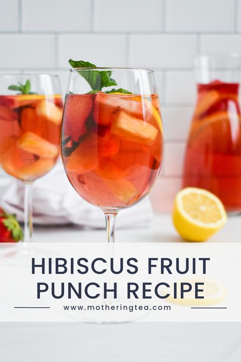 Lemon Hibiscus tea in wine glasses with slices of lemon, pineapple, and strawberries. Berry Hibiscus, Fruit Punch Recipe, Blueberries And Strawberries, Punch Recipe, Good Recipe, Green Apples, Hibiscus Tea, Punch Recipes, Fruit Punch