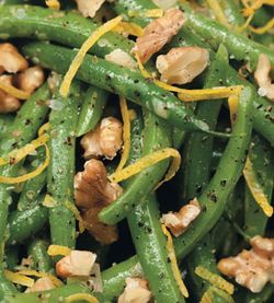 Green_beans_and_walnuts_with_lemon_vinaigrette_v Lemon Green Beans, Cooking Green Beans, Lemon Vinaigrette, Vinaigrette Recipes, Barefoot Contessa, Thanksgiving Sides, Thanksgiving Side Dishes, Vegetable Sides, House Projects