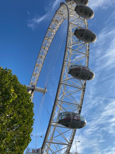 london eye things to do city trip itinerary summer time blue sky London Eye Aesthetic, London Aesthetic Summer, Summer Abroad, Aesthetic London, London Girl, London Dreams, Living In England, London Trip, London Baby