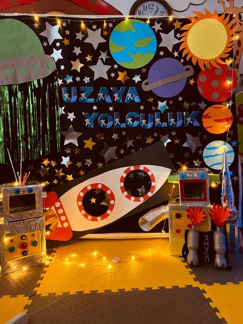 Outer Space Ideas For Preschoolers, Planets Board Decoration, Space Theme Elementary Classroom, Planets Decorations Space Theme, Space Decor Classroom, Planets Classroom Theme, Solar System Party Decorations, Planets Classroom Decor, Space Hallway Decorations