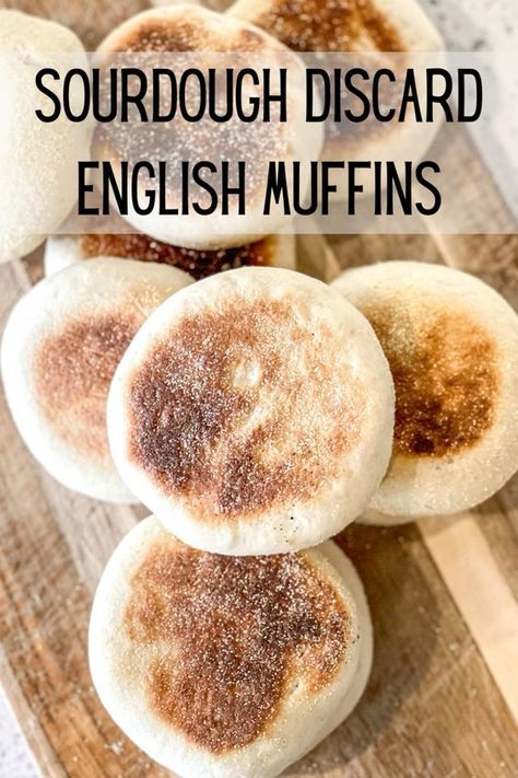 Looking for a delicious way to use your sourdough discard? Try out this sourdough English muffin recipe. #sourdoughdiscard #englishmuffins #sourdough #sourdoughrecipes #sourdoughtips #sourdoughbaking English Muffin Sourdough Discard, English Muffin Sourdough Recipe, Discard English Muffin Recipe, Easy Sourdough English Muffins, Sourdough Discard English Muffin Recipe, Sourdough Faccia Bread Recipes, Sourdough English Muffins Discard, Thanksgiving Sourdough Bread, Sourdough Mini Loaves