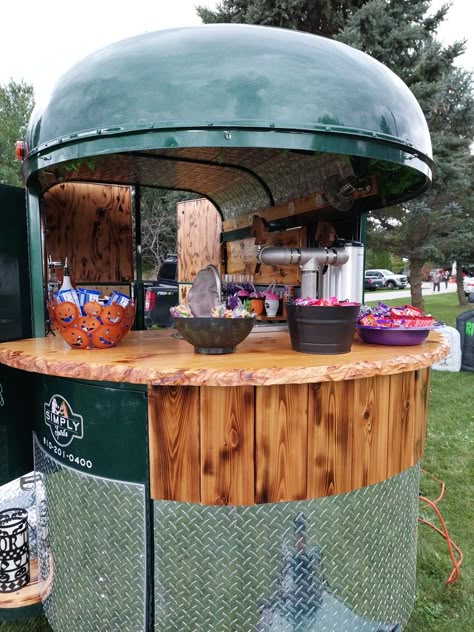 Mobile Party Trailer, Mobile Alcohol Trailer, Mobile Bar With Seating, Mobile Bar Ideas Events, Airstream Mobile Bar, Mobile Bar Plans, Bar Stand Ideas, Traveling Bar Trailer, Mobile Drink Trailer