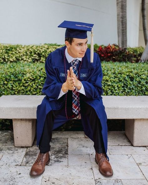 25 Unique & Creative Senior Picture Ideas for Guys Senior Picture Props For Guys, Male Senior Photo Outfits, Boys Cap And Gown Senior Pictures, Unique Senior Picture Ideas For Guys Basketball, Men Senior Pictures Outfits, Grad Photoshoot Ideas High Schools Guys, Graduation Picture Ideas Boys, College Senior Pictures Men, Creative Shots For Graduation Pictorial