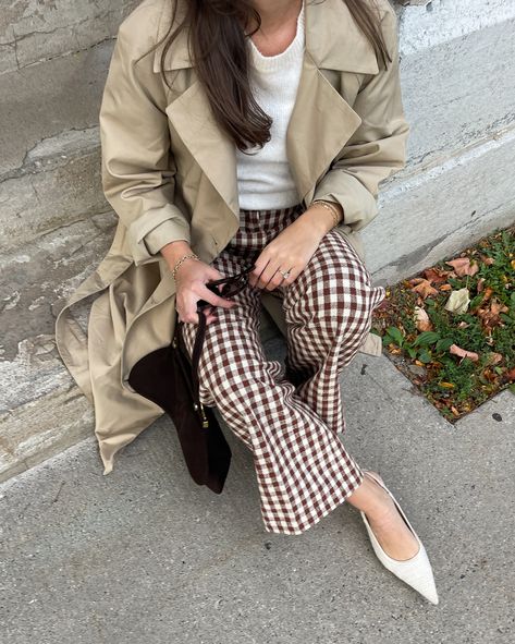 a gingham moment🤎🍂 Gingham Coat Outfit, Gingham Pants Outfit, Gingham Coat, Gingham Pants, Autumn Style, Coat Outfits, Pants Outfit, Gingham, Autumn Fashion