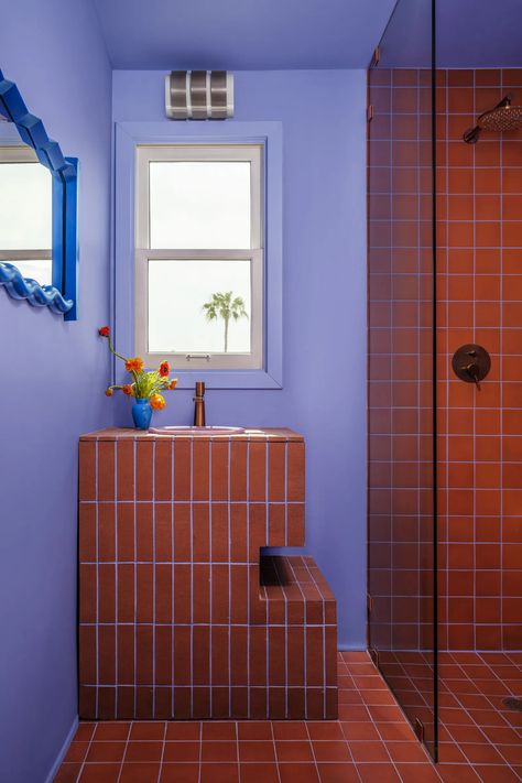 Colored Grout, Vibrant Bathroom, Bathroom Wall Colors, Bathroom Upstairs, Coloured Grout, Terracotta Tile, Deco Studio, Yellow Bathrooms, Bathroom Color