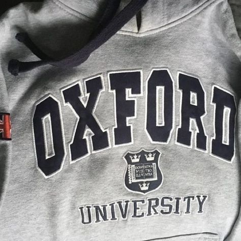 Oxford University Sweatshirt, Oxford University Outfit, University Sweatshirt Outfit, Oxford Aesthetic University, Oxford University Aesthetic, Oxford University Hoodie, Oxford Sweatshirt, Oxford University England, University Hoodies