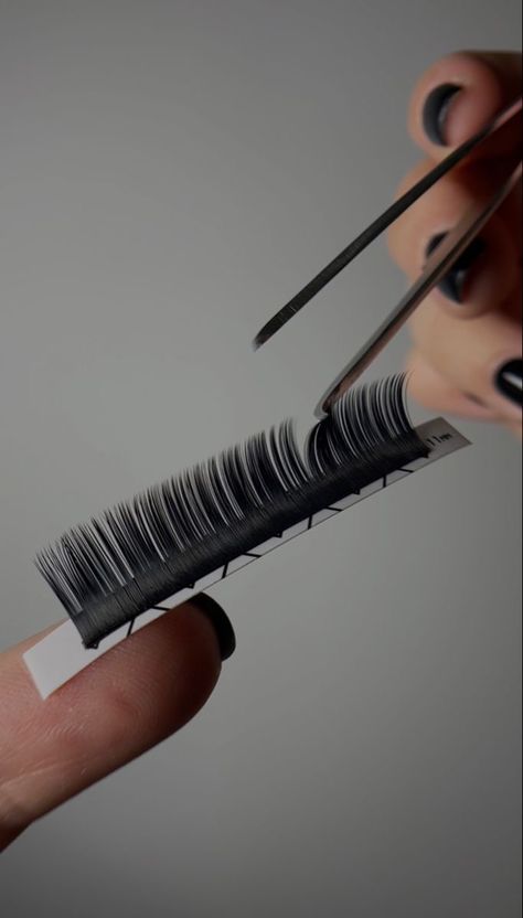 Eyelashes Extensions Aesthetic, Eyelash Extensions Wallpaper, Eyelash Extensions Photography, Lash Instagram Story Ideas, Lash Background Wallpapers, Eyelash Extensions Aesthetic, Eyelash Wallpaper, Lashes Aesthetic Wallpaper, Lash Extension Aesthetic