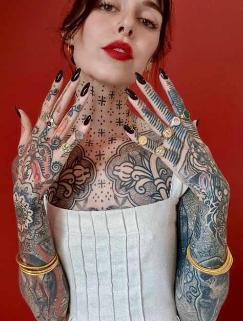 Hannah Pixie Snowdon, Hannah Snowdon, Hannah Pixie, Top Tattoos, Tattoo Work, Body Modifications, Body Mods, Tattoo Style, Tattoos And Piercings