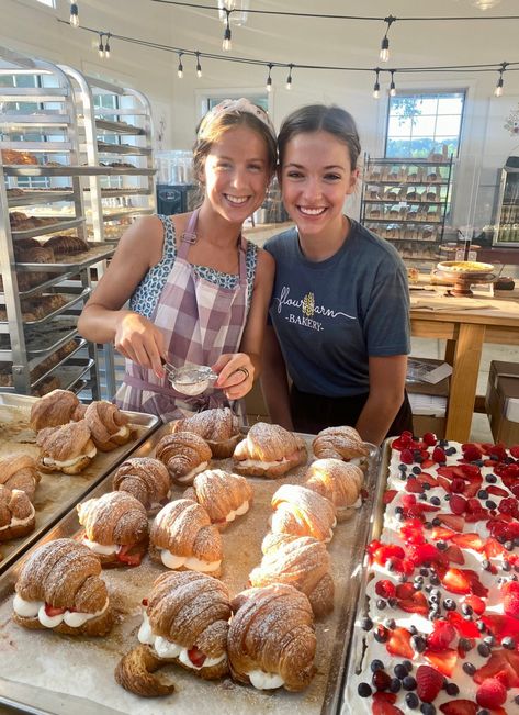 Best, Most Profitable Items to Sell at Your Home Bakery - The Flour Barn Homestead Bakery From Home, Micro Bakery, Home Bakery Business, Small Bakery, Cookie Business, Best Bakery, Baking Business, Bakery Design, Cake Business