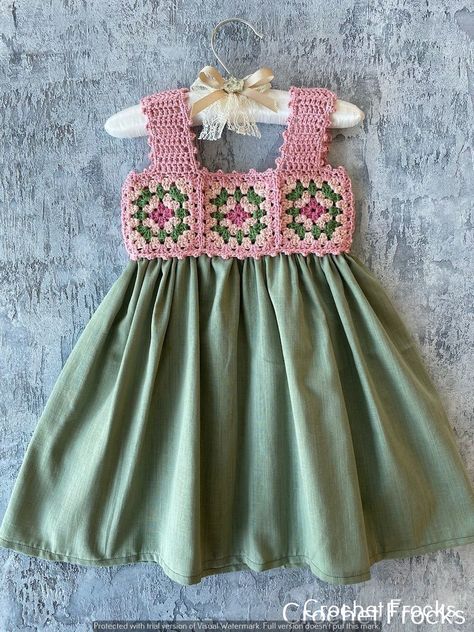 Beau Crochet, Girls Knitted Dress, Baby Frock Pattern, Knit Baby Dress, Frock Patterns, Easy Crochet Baby, Haken Baby