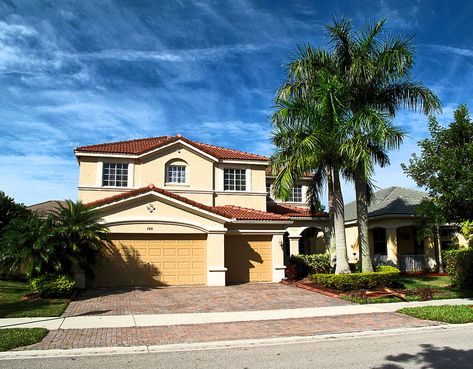 Living in Weston, Florida: Tips for Moving and Visiting 2021 Weston Florida, Tips For Moving, They Live, Florida, United States, Lake, Wonder, House Styles, Collage