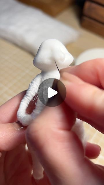 Cotton Ornaments Diy, Spun Cotton Snowman Tutorial, Cotton And Glue Sculpture, Cotton Toys Tutorial, Cotton Wool Crafts, How To Make Spun Cotton Ornaments, Cotton Spun Ornaments, Needle Felting Inspiration, Cotton Toys Diy